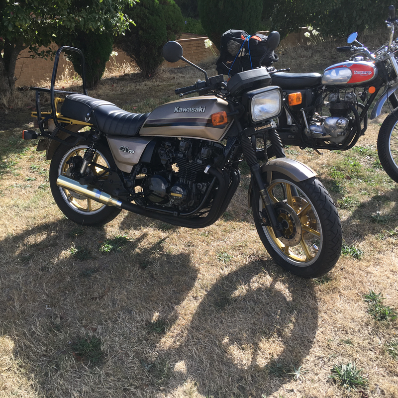 Kawasaki GT750 (year unknown)